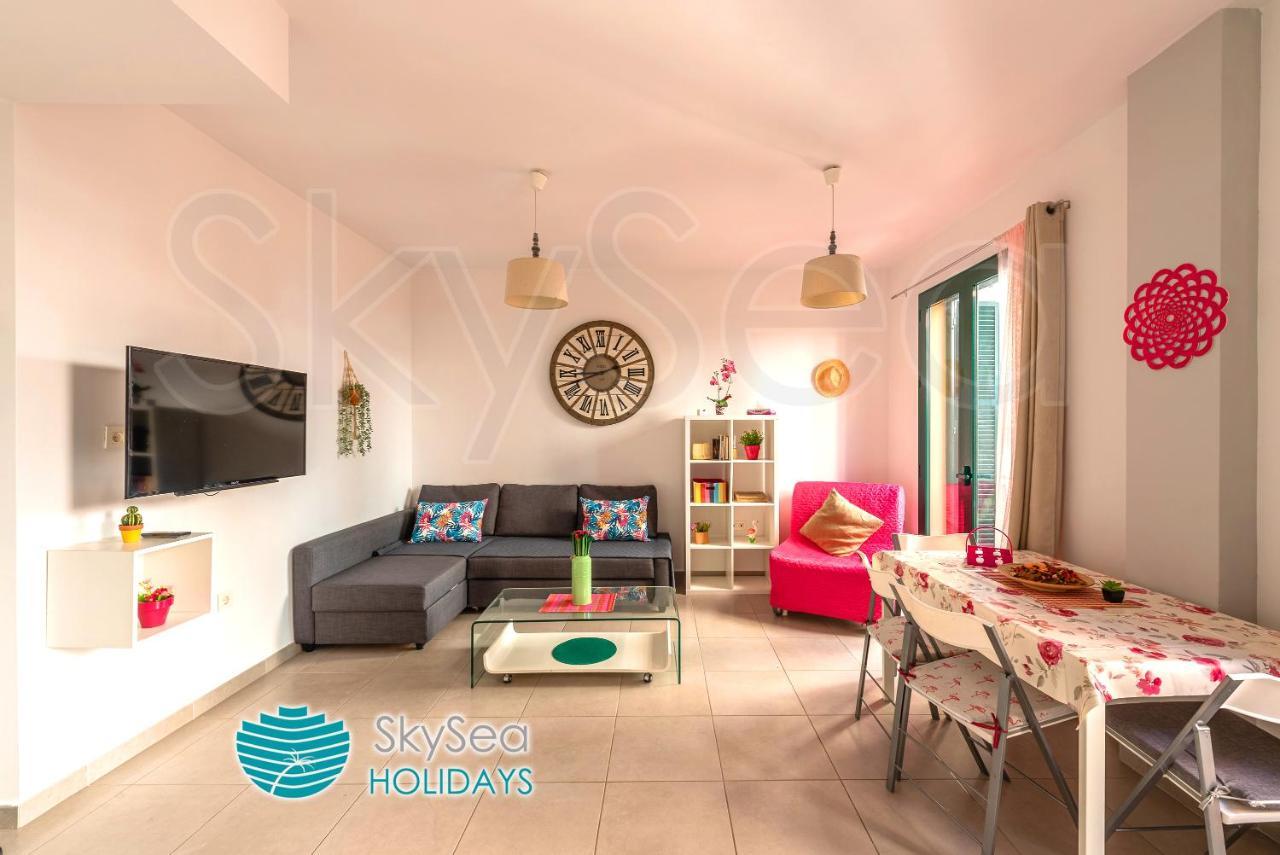 Skysea Holidays City Center Suites มาลากา ภายนอก รูปภาพ