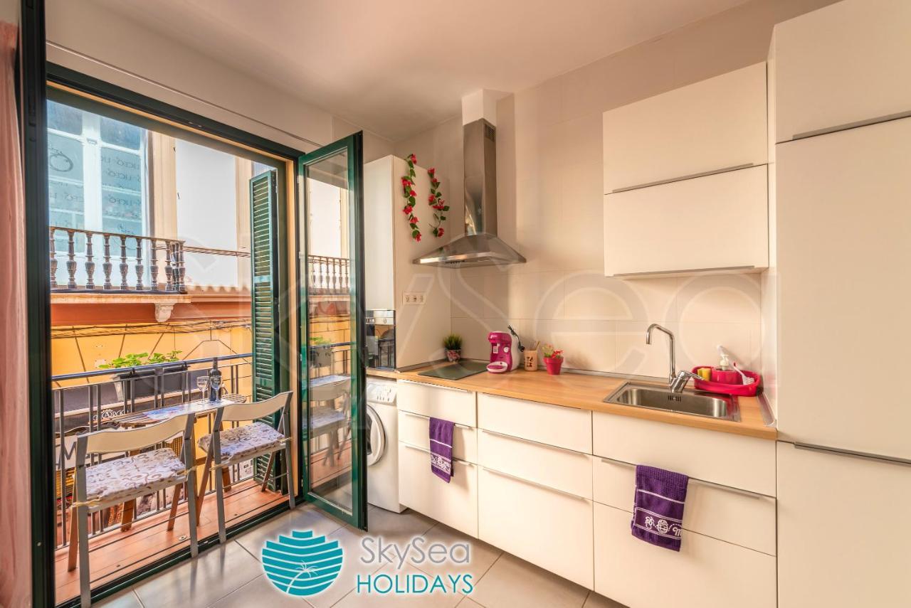 Skysea Holidays City Center Suites มาลากา ภายนอก รูปภาพ