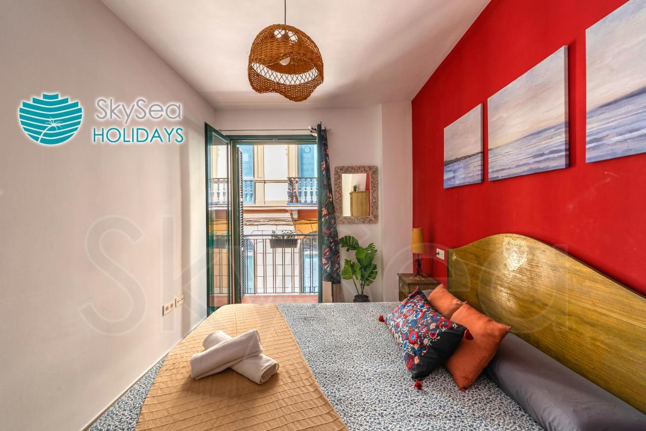 Skysea Holidays City Center Suites มาลากา ภายนอก รูปภาพ