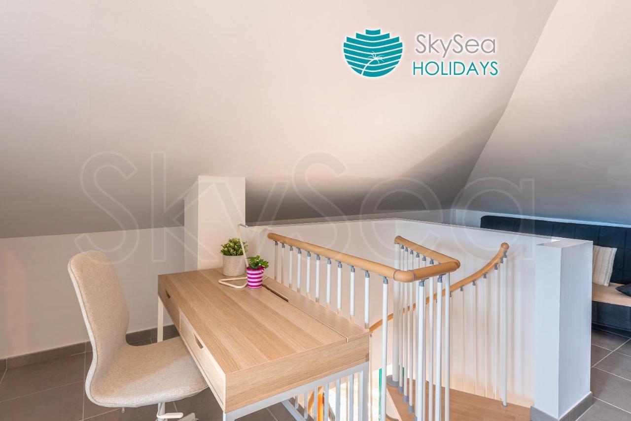 Skysea Holidays City Center Suites มาลากา ภายนอก รูปภาพ
