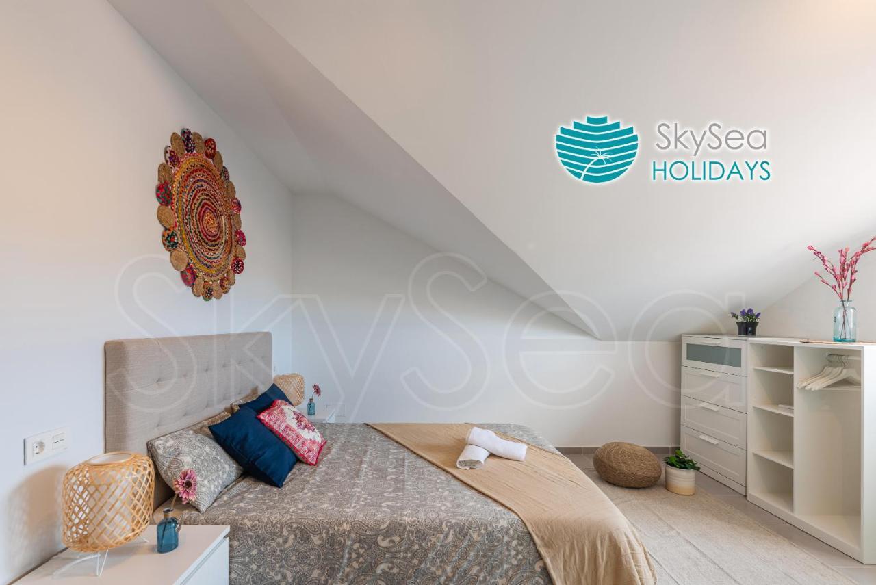 Skysea Holidays City Center Suites มาลากา ภายนอก รูปภาพ