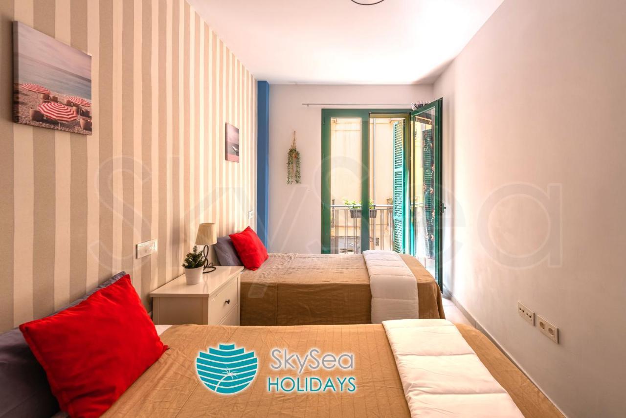 Skysea Holidays City Center Suites มาลากา ภายนอก รูปภาพ