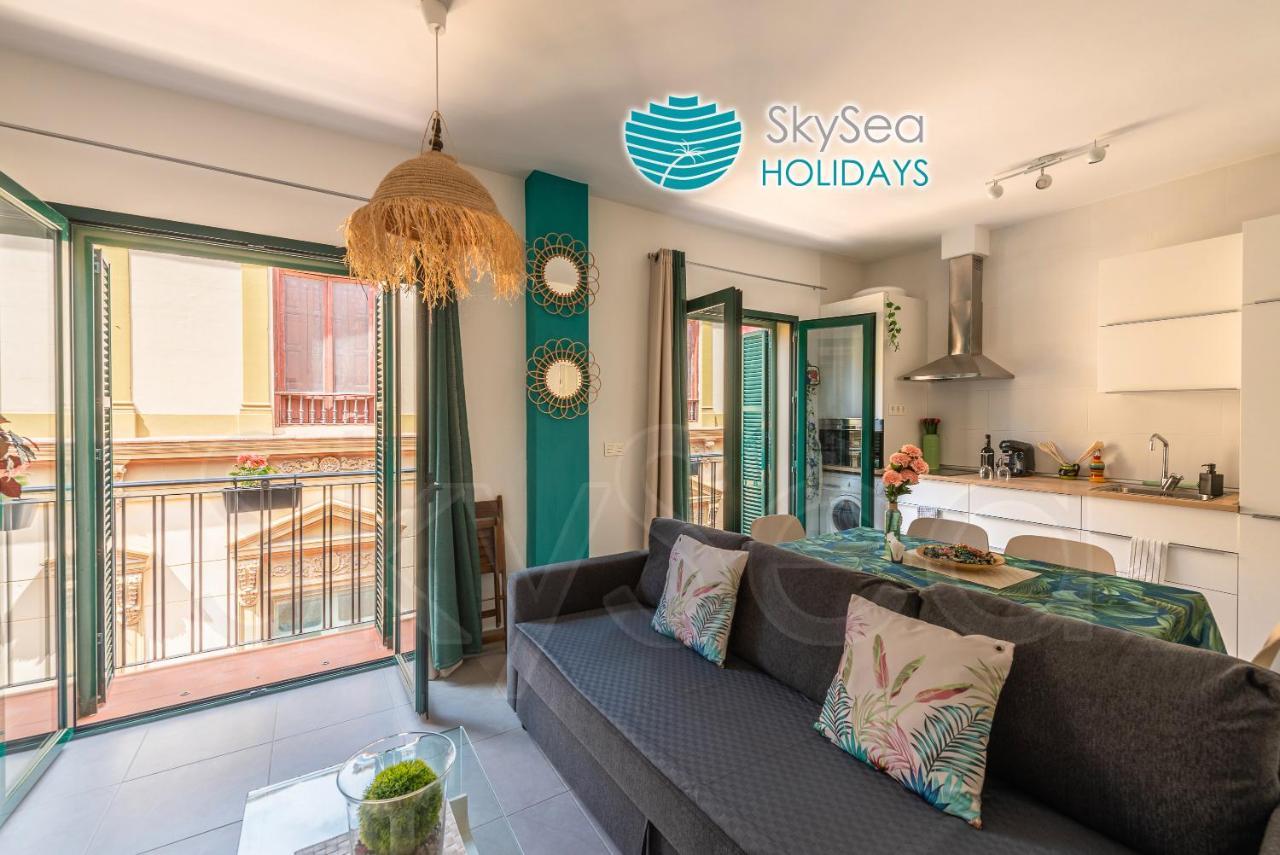 Skysea Holidays City Center Suites มาลากา ภายนอก รูปภาพ