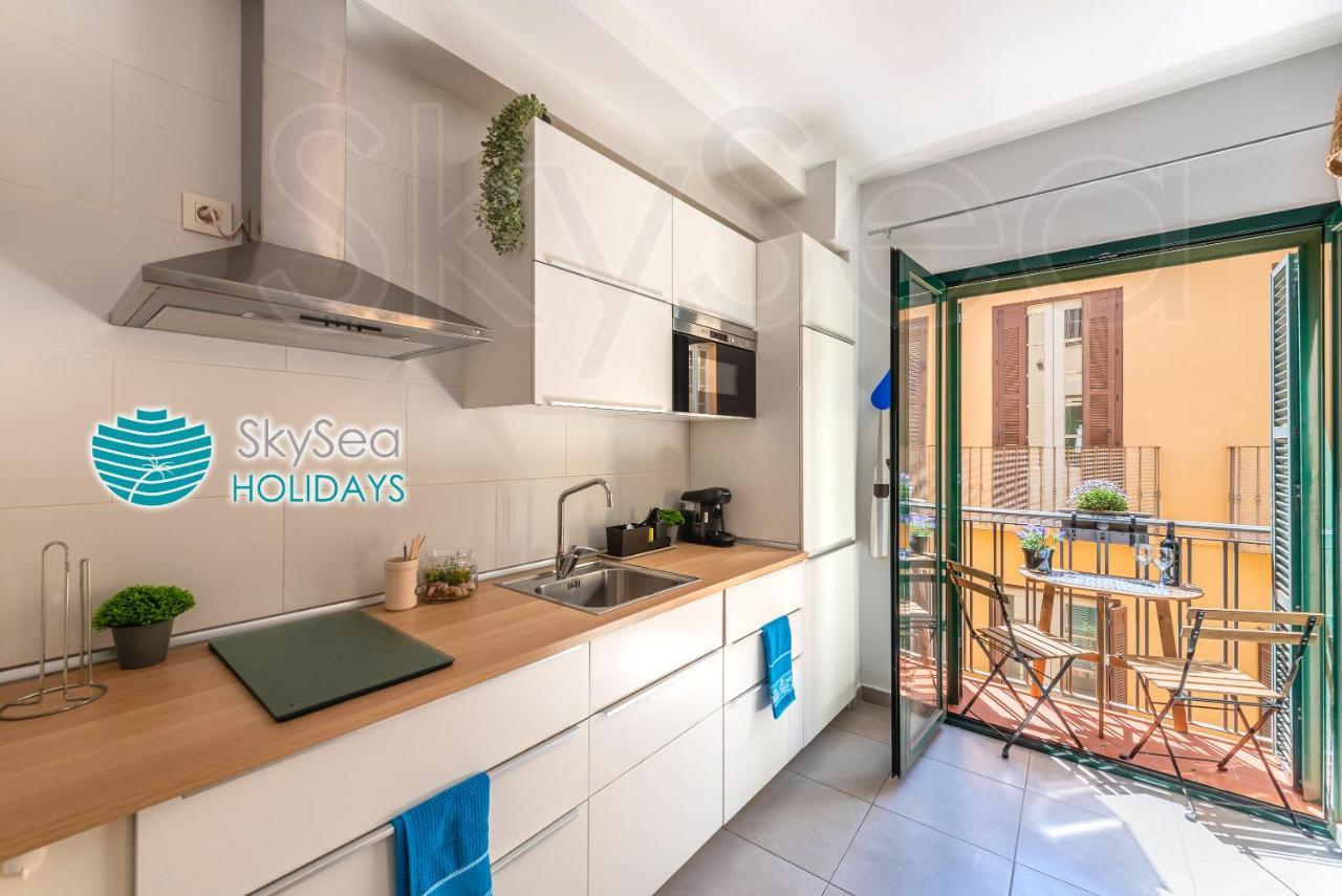 Skysea Holidays City Center Suites มาลากา ภายนอก รูปภาพ