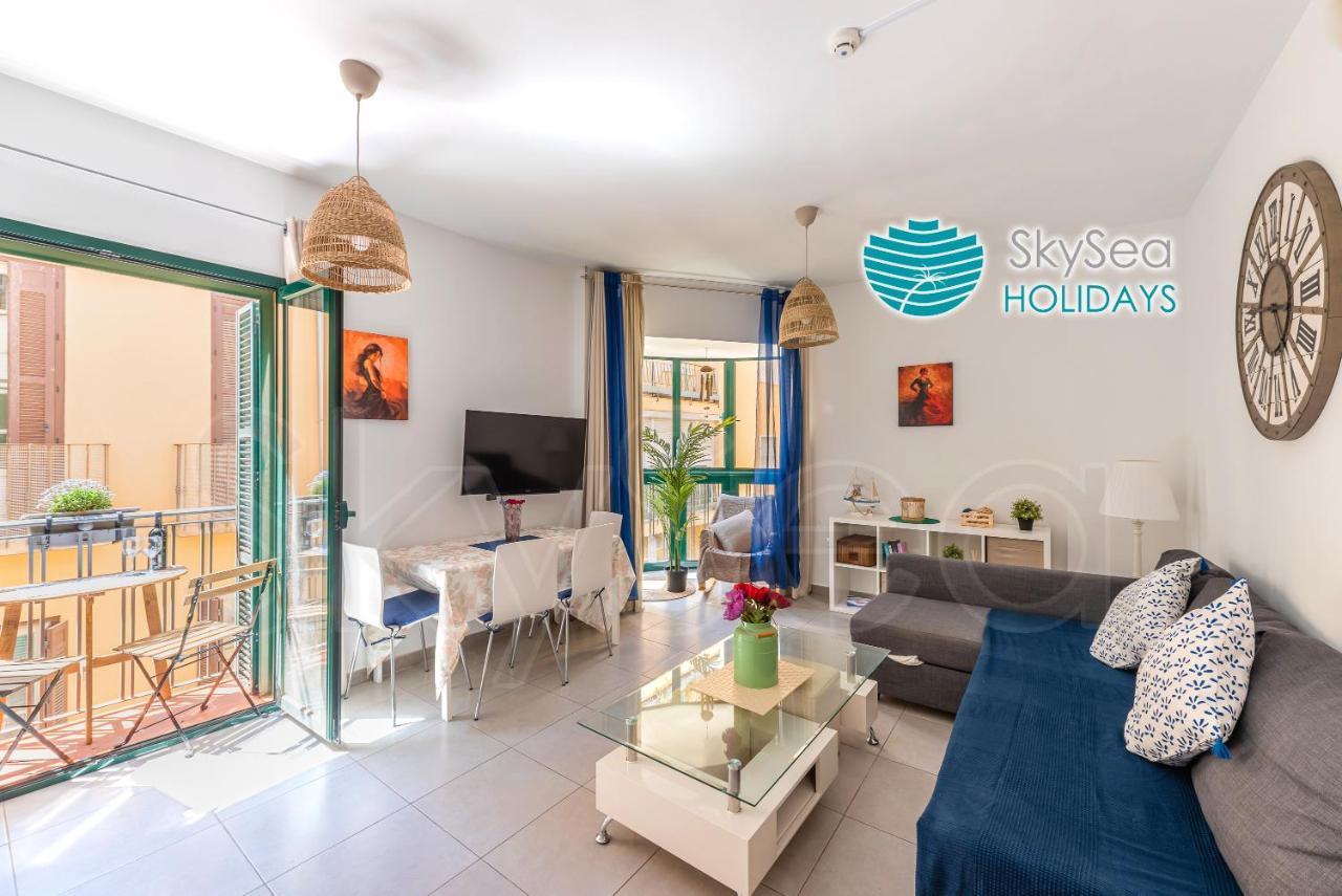 Skysea Holidays City Center Suites มาลากา ภายนอก รูปภาพ