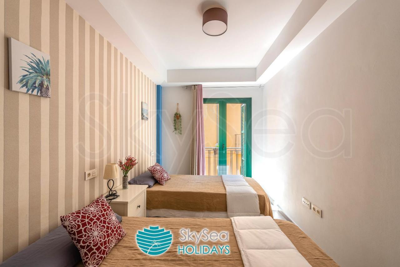 Skysea Holidays City Center Suites มาลากา ภายนอก รูปภาพ